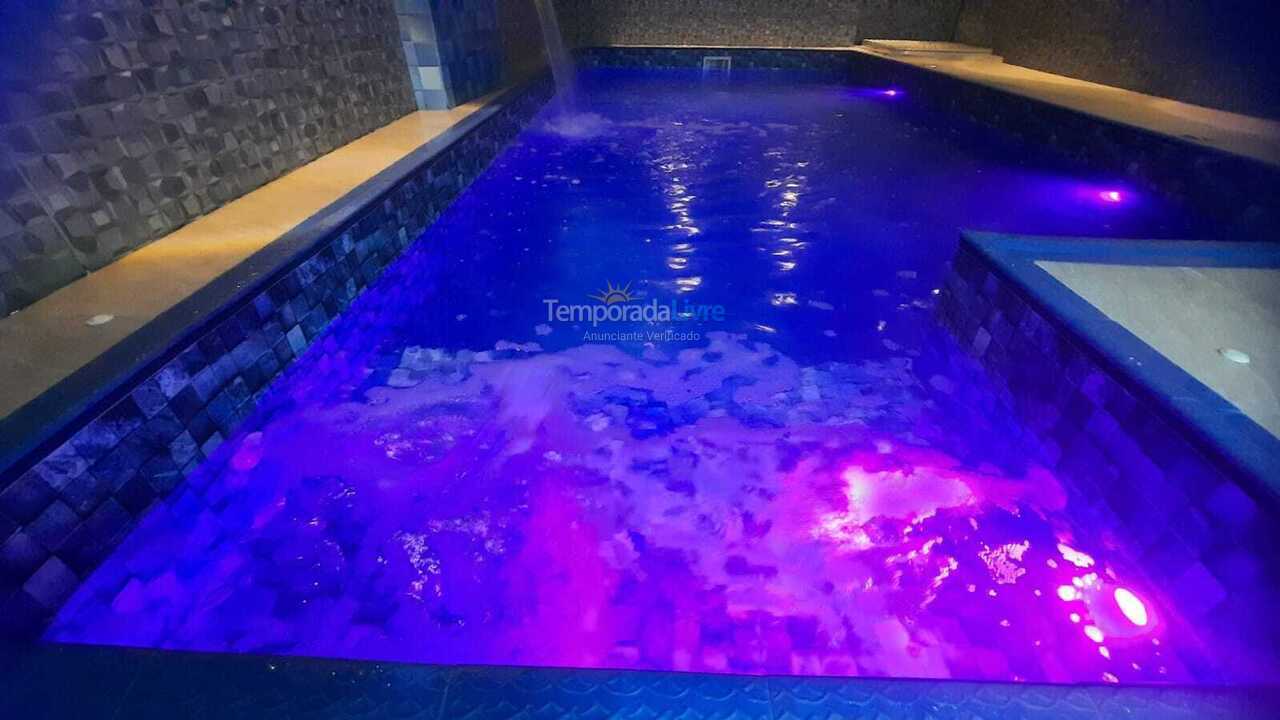 Casa para alquiler de vacaciones em Praia Grande (Balneário Maracanã)