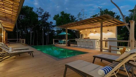 Piscina iluminada 
