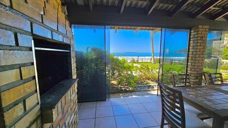 Casa frente Mar na Praia de Mariscal