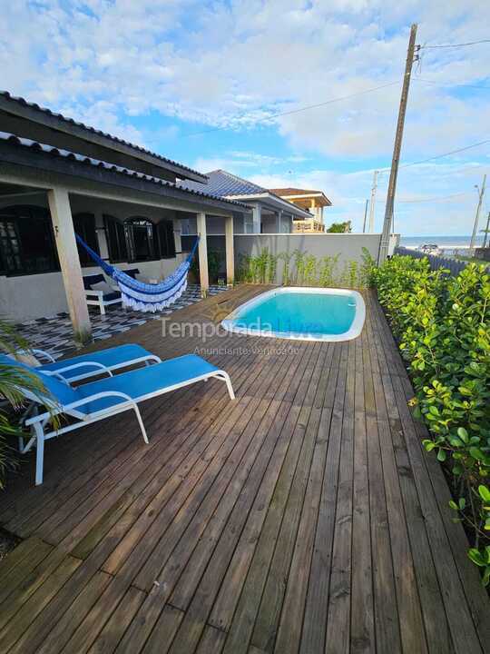 Casa para aluguel de temporada em Itapoá (Itapoá)
