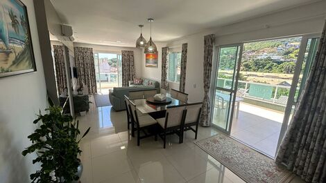 Amplio ático con impresionantes vistas al mar 🌊✨