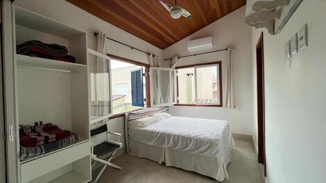 Juquehy, 5 bedrooms, swimming pool, barbecue and pizza oven. Sleeps 11.