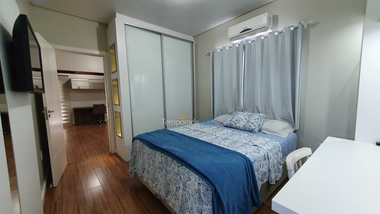 Casa para aluguel de temporada em Bombinhas (Praia de Zimbros)