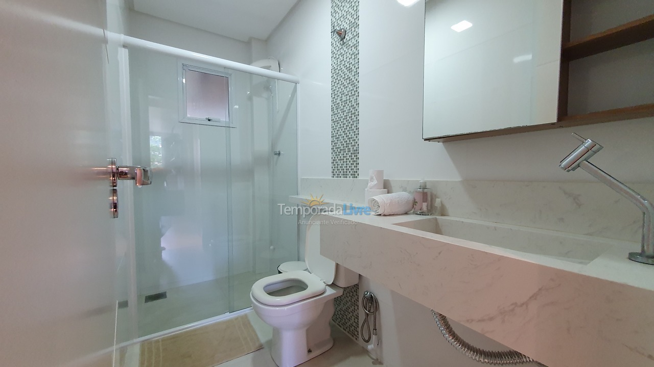 Casa para aluguel de temporada em Bombinhas (Praia de Zimbros)