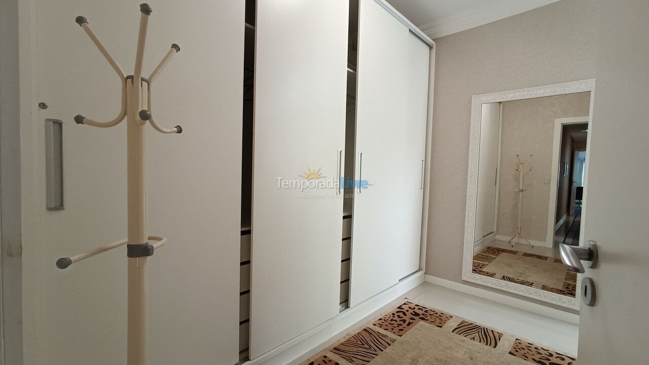 Apartment for vacation rental in Itapema (Meia Praia)