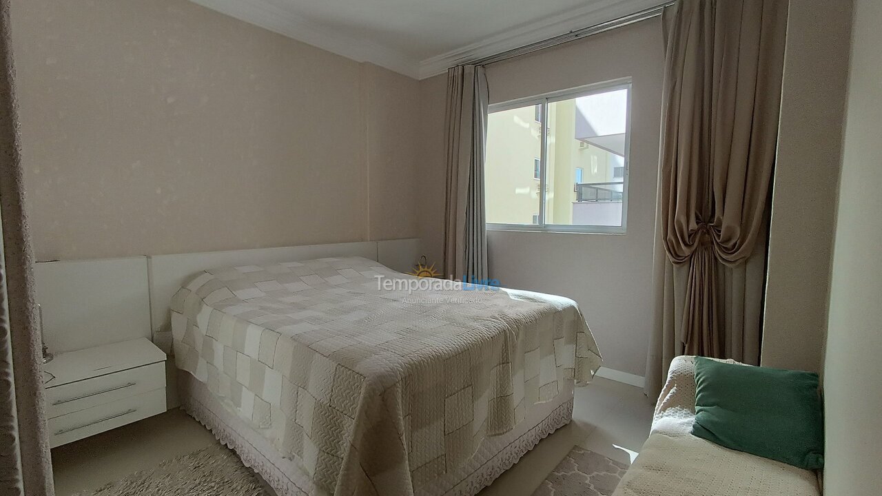 Apartment for vacation rental in Itapema (Meia Praia)