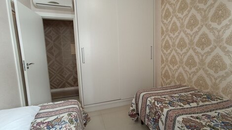 Comfortable apartment with balcony and sea view