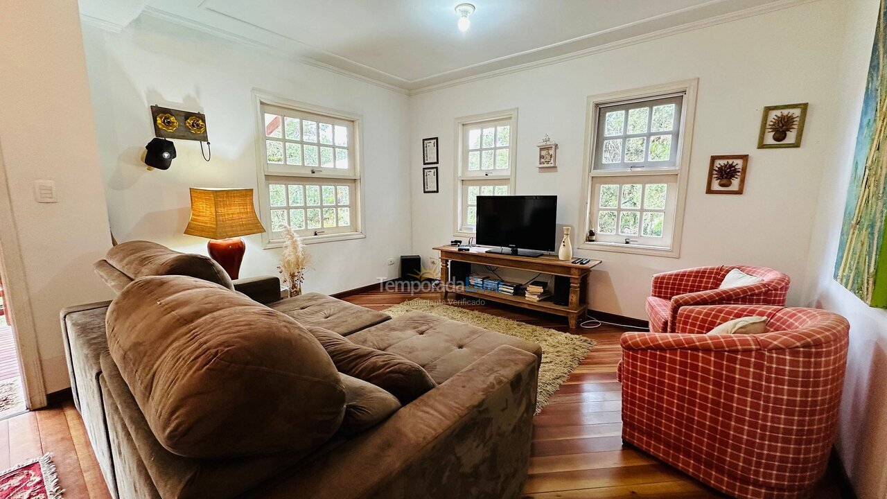 House for vacation rental in Campos do Jordão (Fojo)