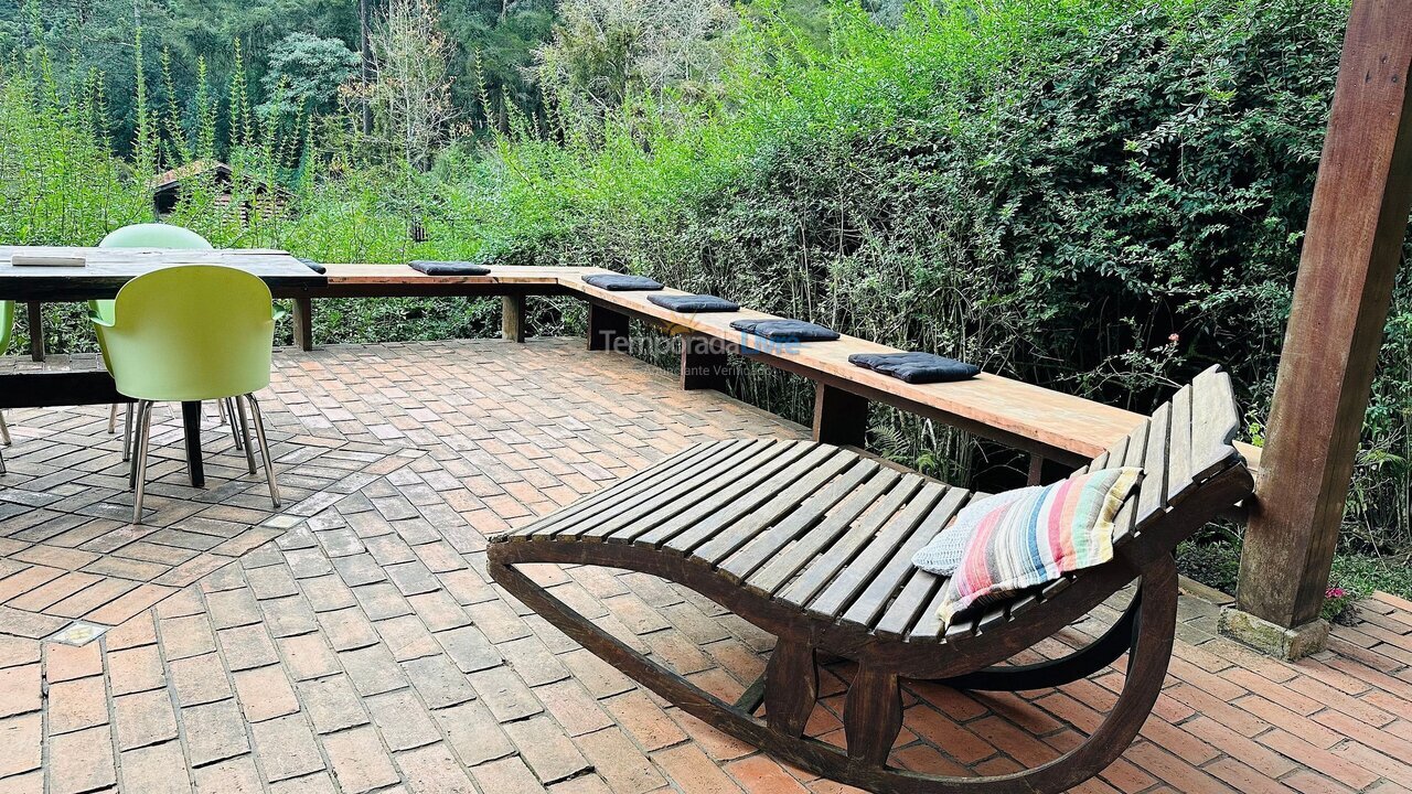 Casa para aluguel de temporada em Campos do Jordão (Descansopolis)