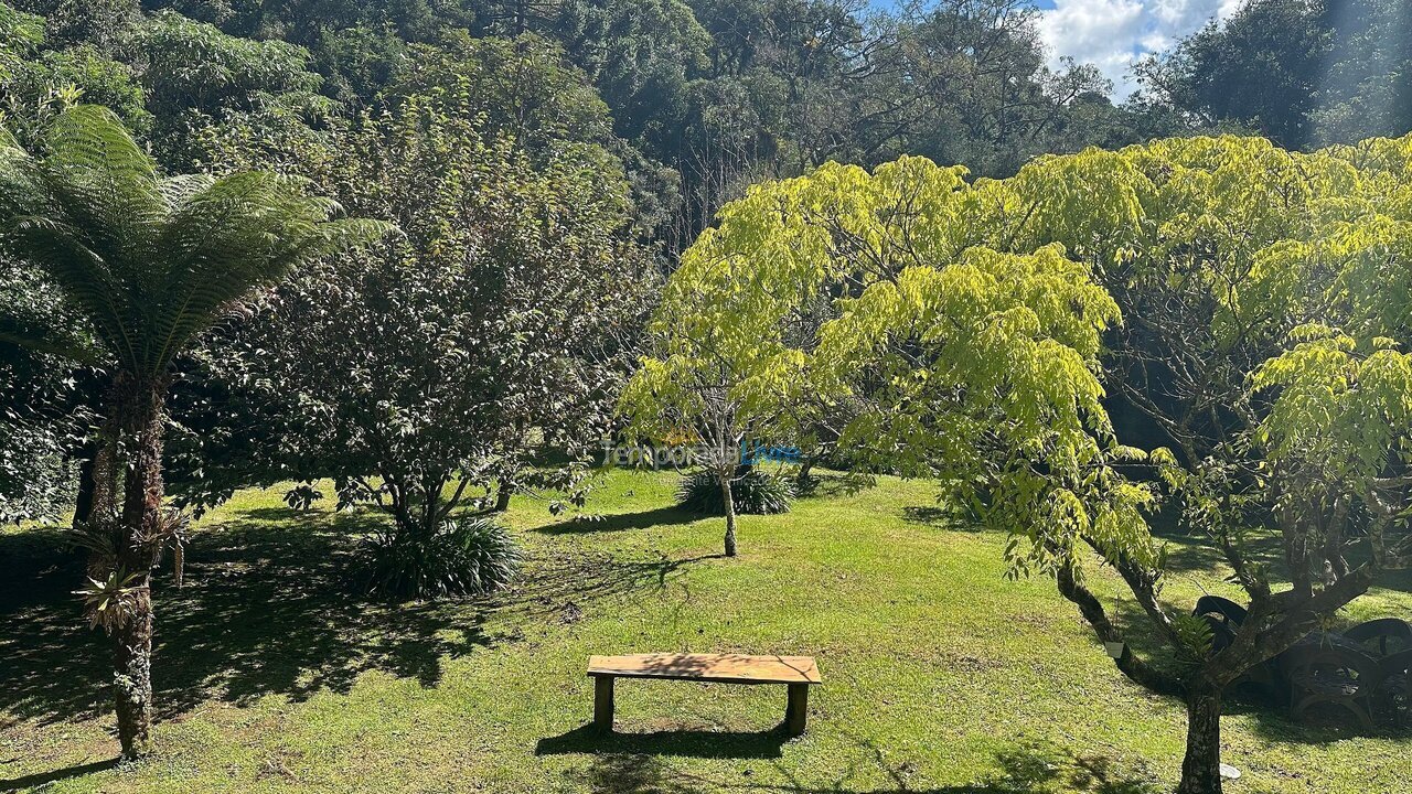 Casa para aluguel de temporada em Campos do Jordão (Pedra do Fogo)