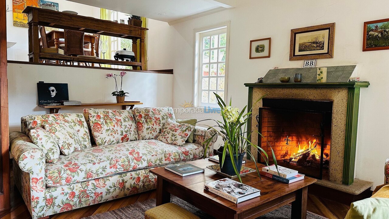 House for vacation rental in Campos do Jordão (Fojo)