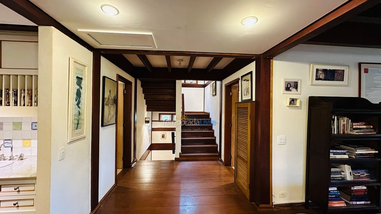 Casa para aluguel de temporada em Campos do Jordão (Descansopolis)