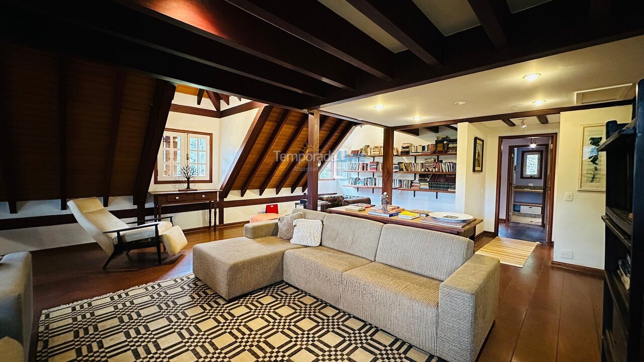 Casa para aluguel de temporada em Campos do Jordão (Descansopolis)