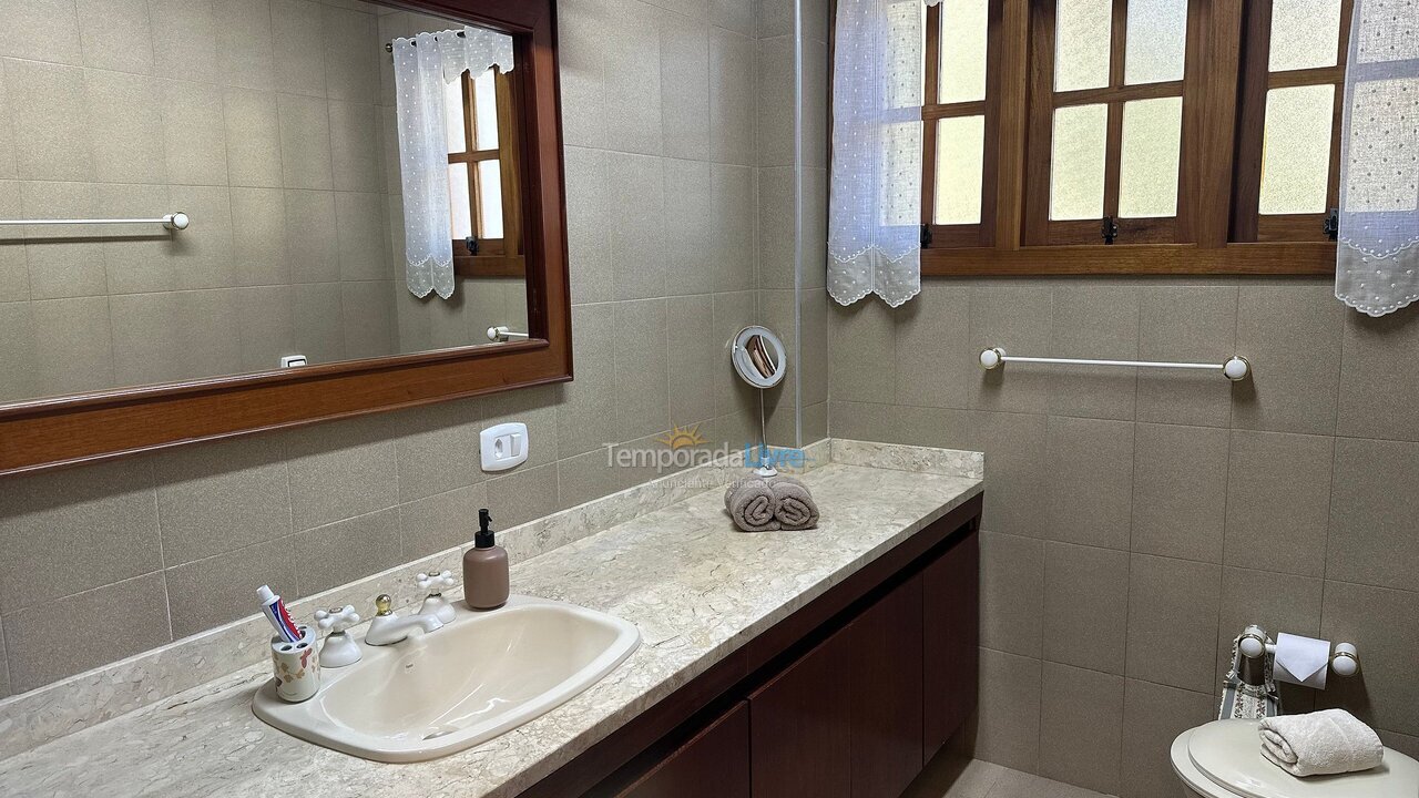 Apartment for vacation rental in Campos do Jordão (Capivari)