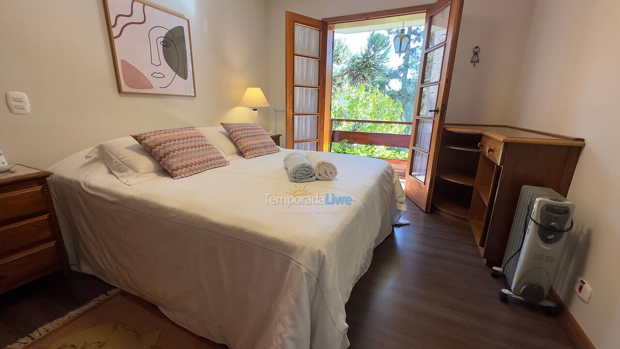 Apartment for vacation rental in Campos do Jordão (Capivari)