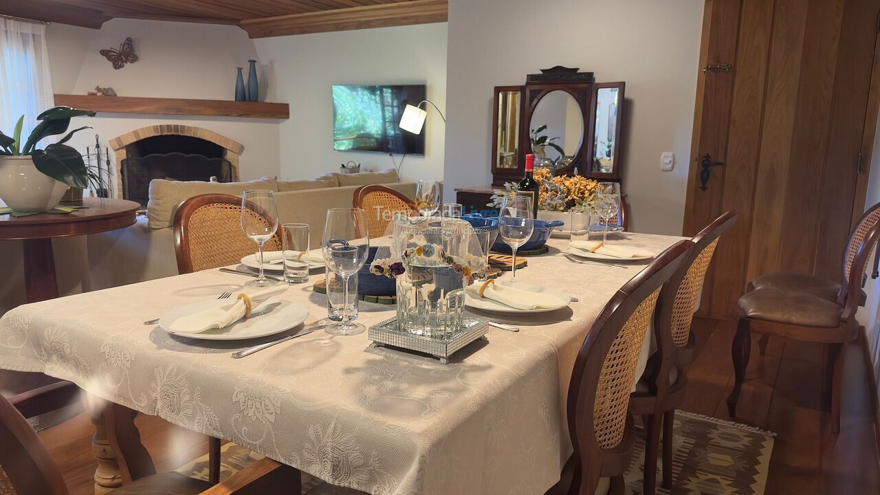 Apartment for vacation rental in Campos do Jordão (Capivari)