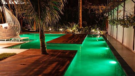 Casa alto padrão 180 metros até a praia