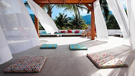 Casa alto padrão 180 metros até a praia