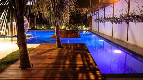 Casa alto padrão 180 metros até a praia