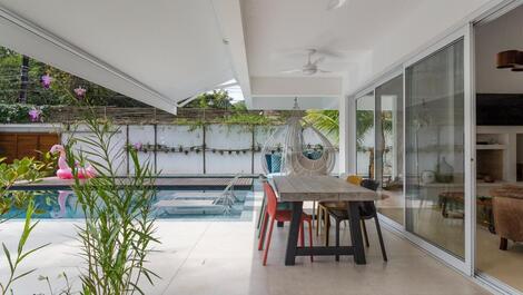 Casa alto padrão 180 metros até a praia