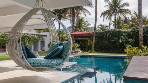 Casa alto padrão 180 metros até a praia