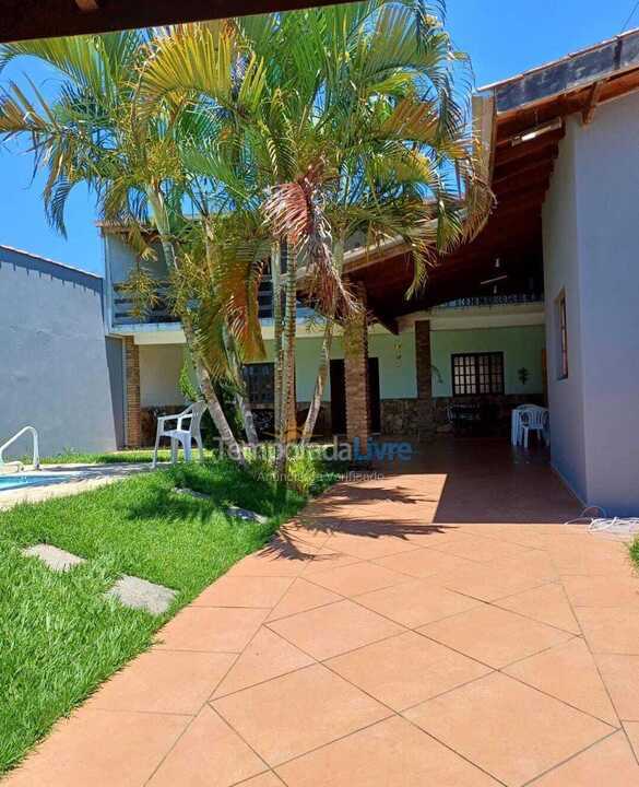 Casa para aluguel de temporada em Caraguatatuba (Massaguaçu)