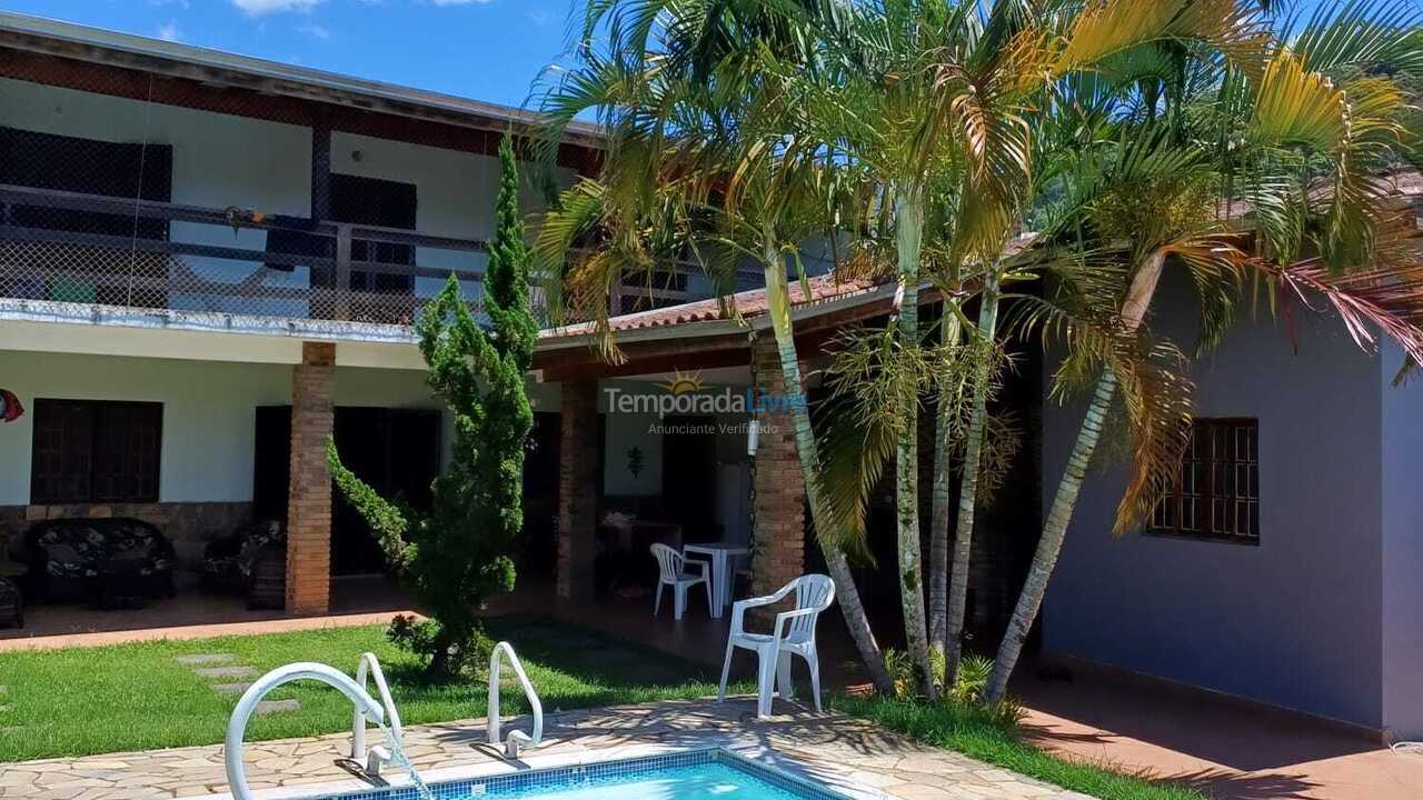 Casa para aluguel de temporada em Caraguatatuba (Massaguaçu)
