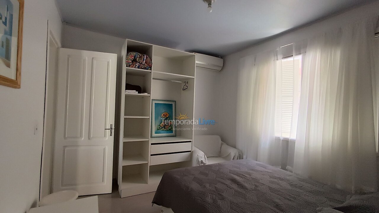 House for vacation rental in Bombinhas (Praia de Bombas)