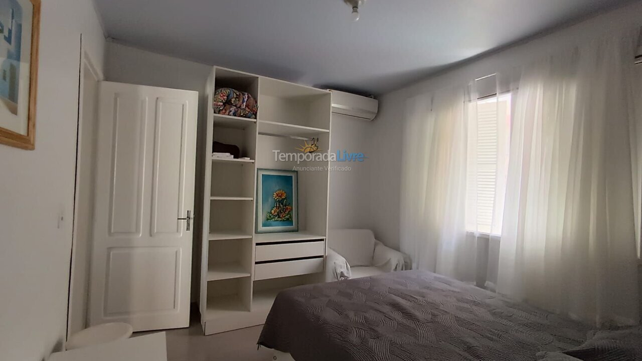 House for vacation rental in Bombinhas (Praia de Bombas)