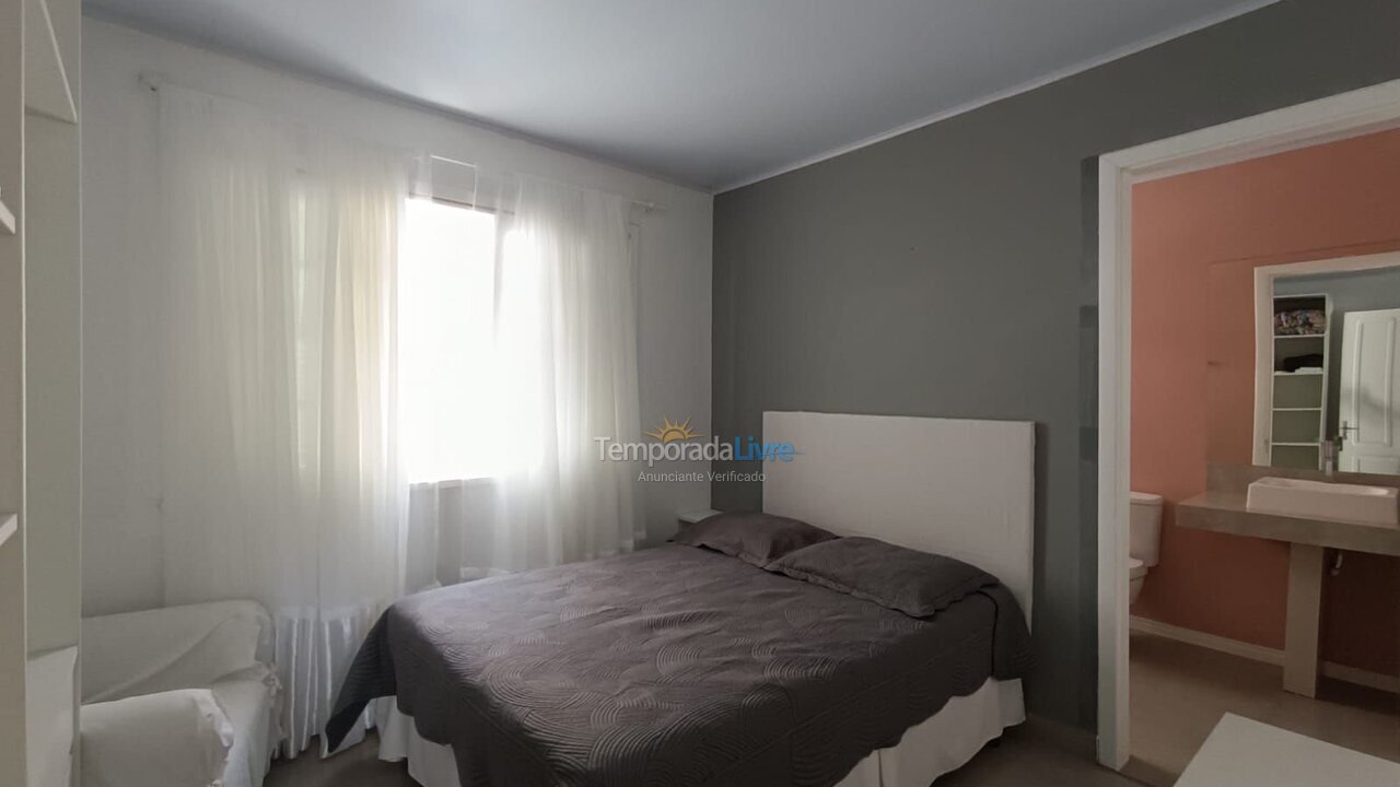 House for vacation rental in Bombinhas (Praia de Bombas)