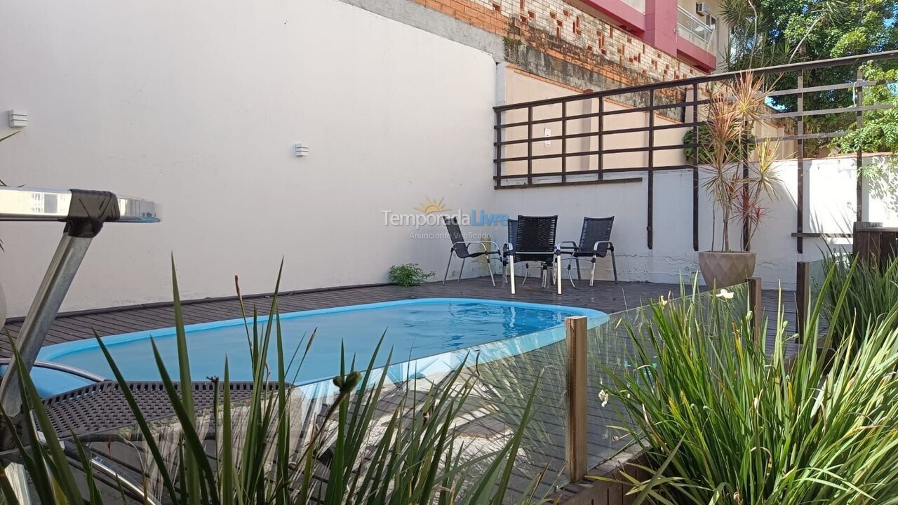 House for vacation rental in Bombinhas (Praia de Bombas)