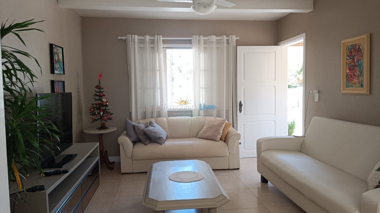 House for vacation rental in Bombinhas (Praia de Bombas)