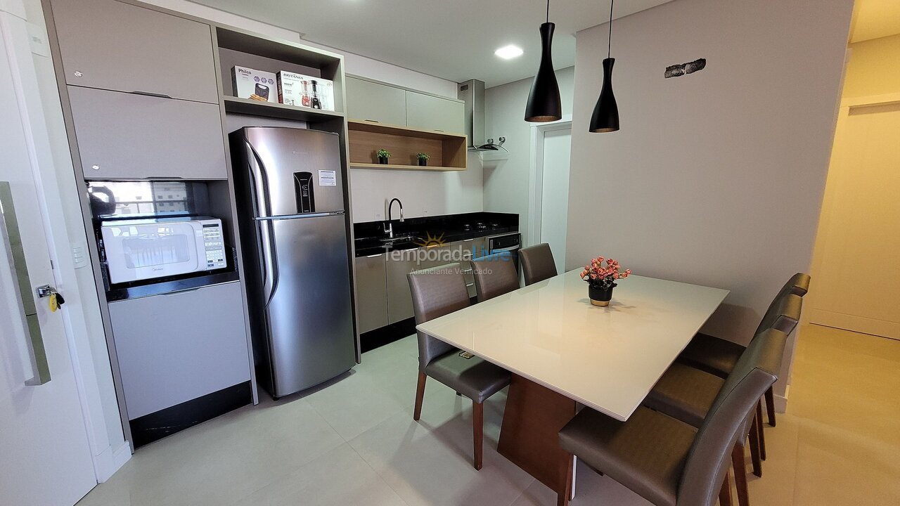 Apartamento para aluguel de temporada em Bombinhas (Praia de Bombas)