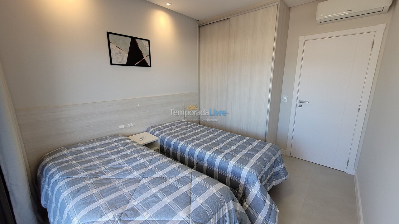 Apartamento para aluguel de temporada em Bombinhas (Praia de Bombas)