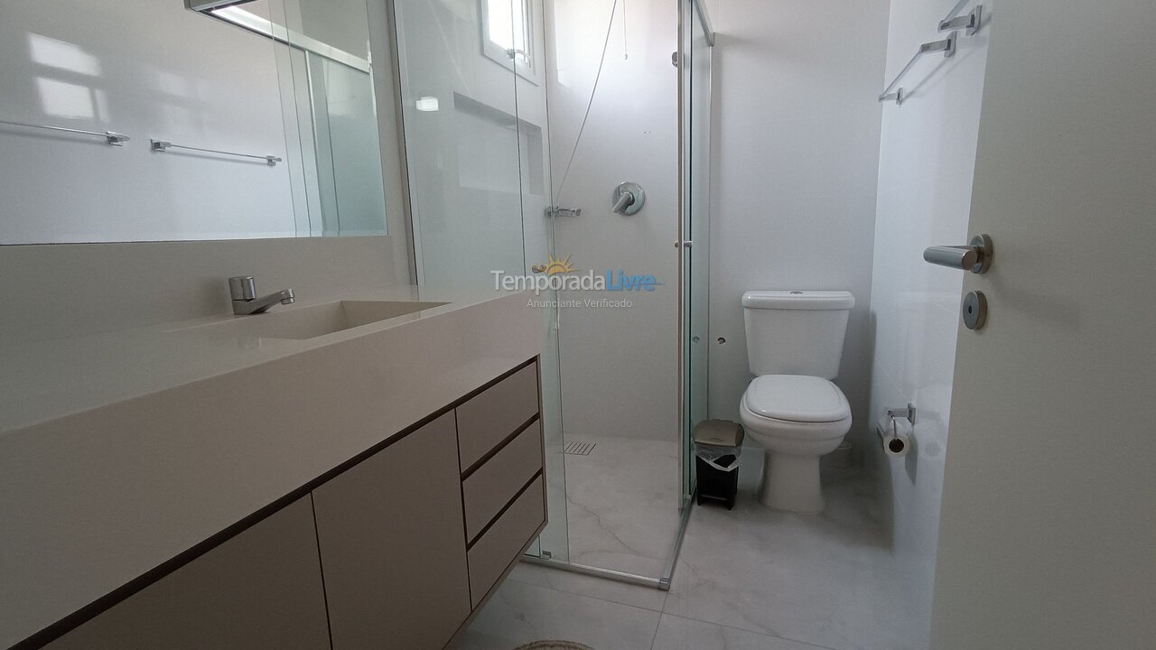 Apartamento para alquiler de vacaciones em Itapema (Meia Praia)