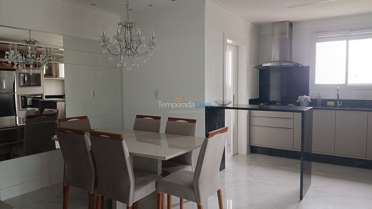 Apartamento para alquiler de vacaciones em Itapema (Meia Praia)