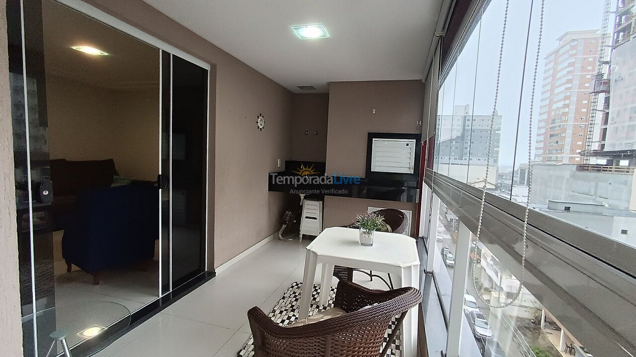 Apartamento para aluguel de temporada em Itapema (Meia Praia)