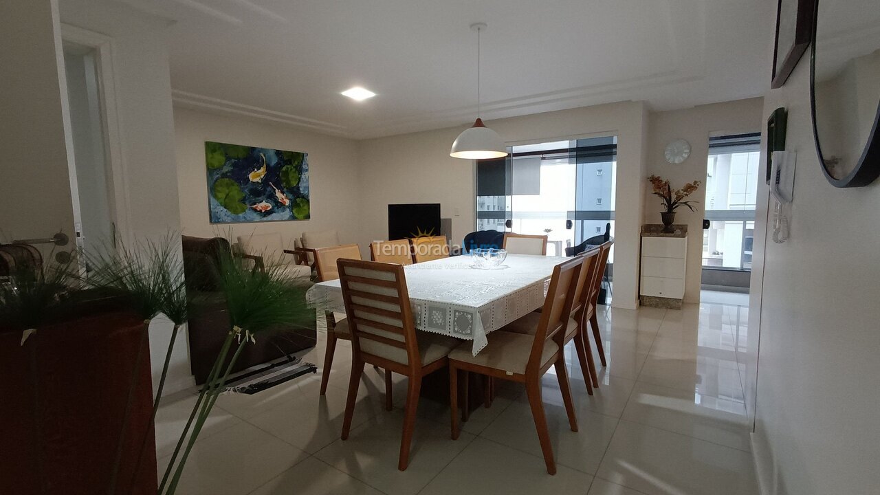 Apartamento para aluguel de temporada em Itapema (Meia Praia)