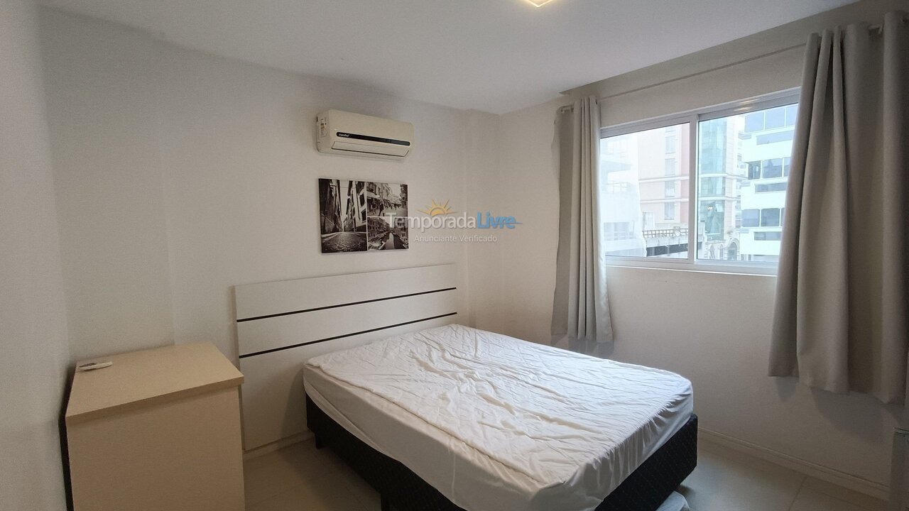 Apartamento para aluguel de temporada em Itapema (Meia Praia)