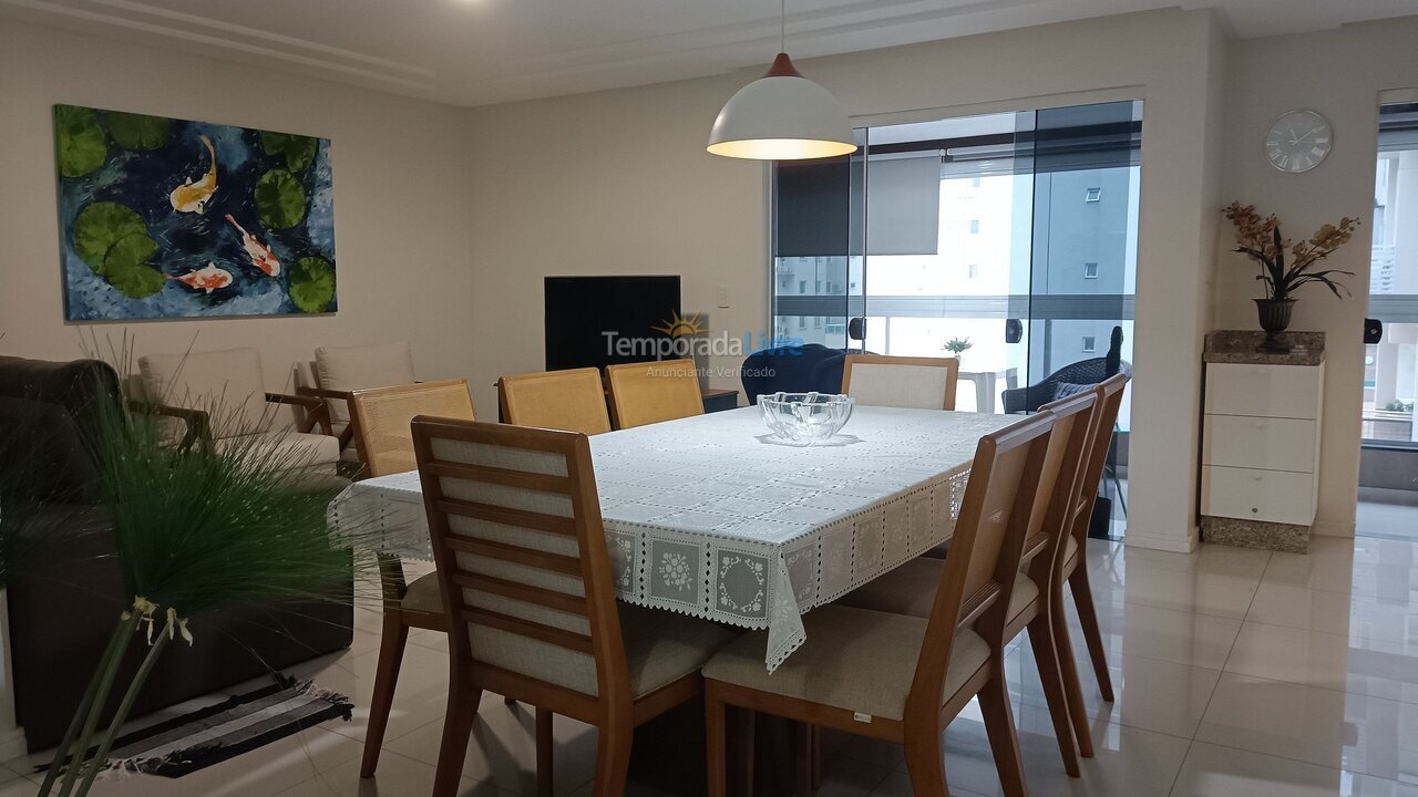 Apartamento para aluguel de temporada em Itapema (Meia Praia)