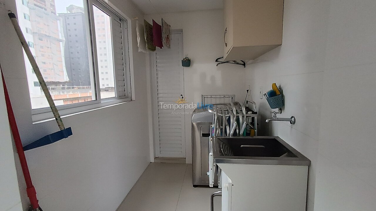 Apartamento para aluguel de temporada em Itapema (Meia Praia)