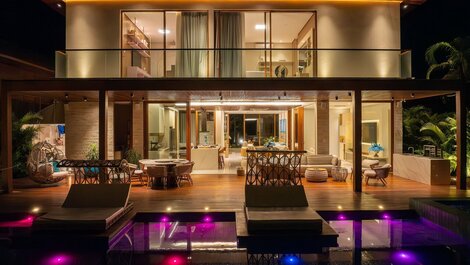 Mansão Prime em Cond. Frente Mar-Praia do Forte-BA