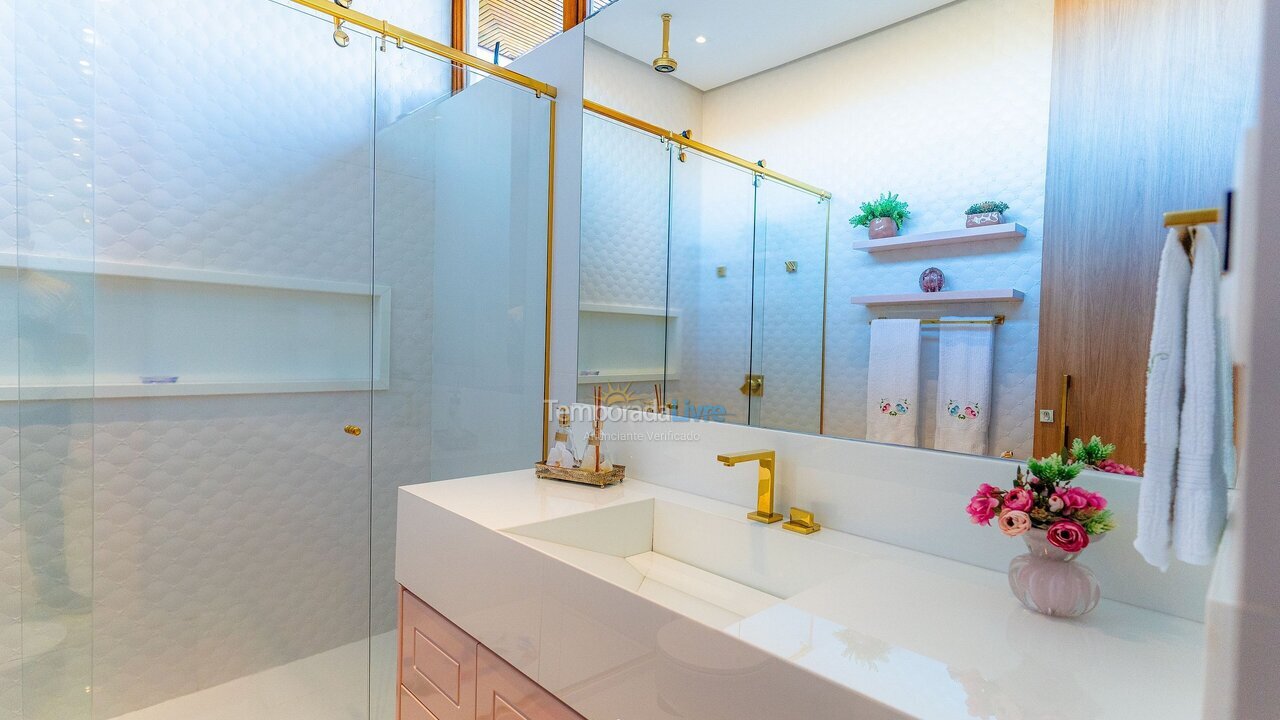 Casa para aluguel de temporada em Mata de São João (Praia do Forte)