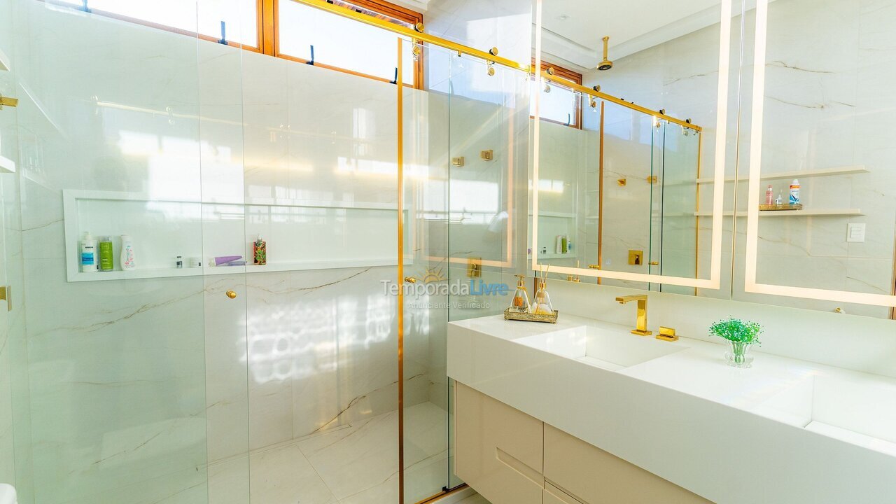 Casa para aluguel de temporada em Mata de São João (Praia do Forte)