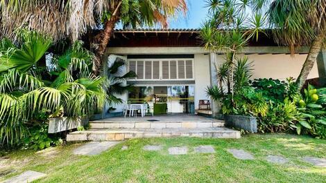 ACOGEDORA CASA HASTA 15 PERSONAS GUARUJÁ - ENSEADA A 2 CUADRAS DE LA PLAYA