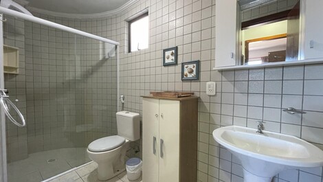 Apartment on the avenue overlooking the sea.