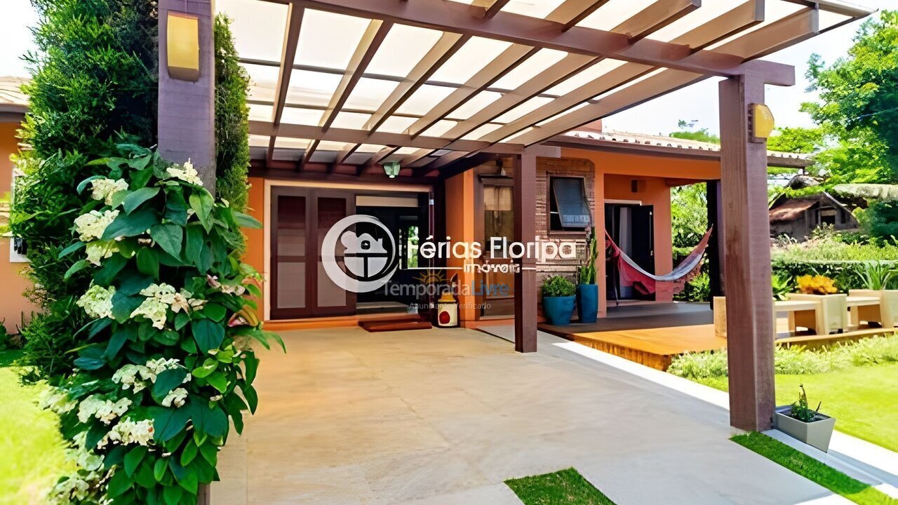 House for vacation rental in Florianopolis (Campeche)