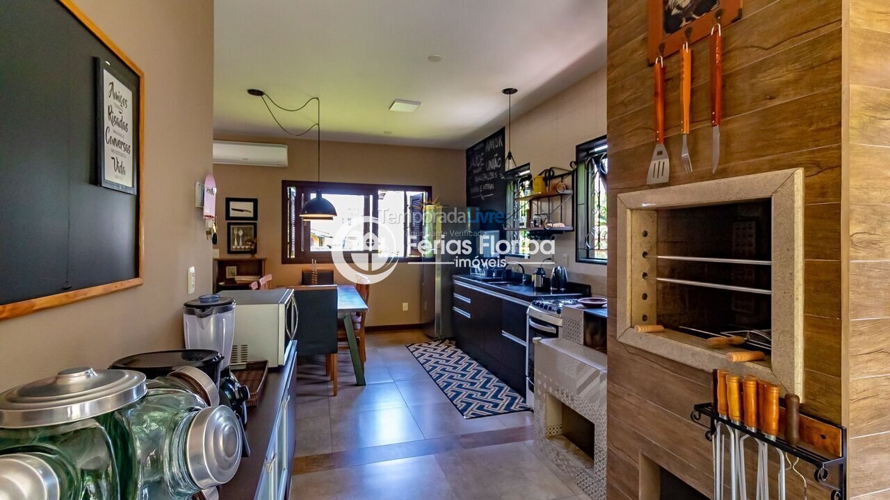 House for vacation rental in Florianopolis (Campeche)