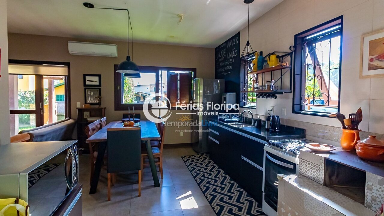 House for vacation rental in Florianopolis (Campeche)