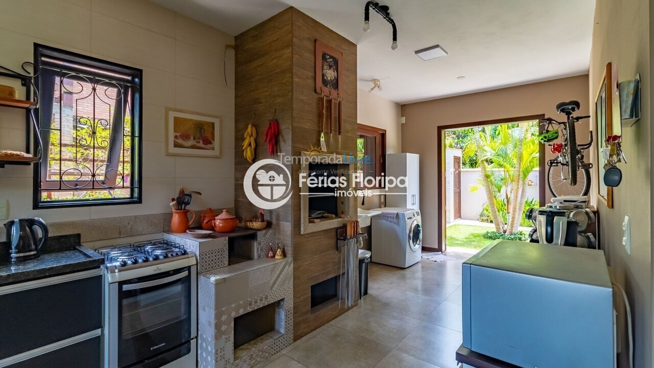 House for vacation rental in Florianopolis (Campeche)